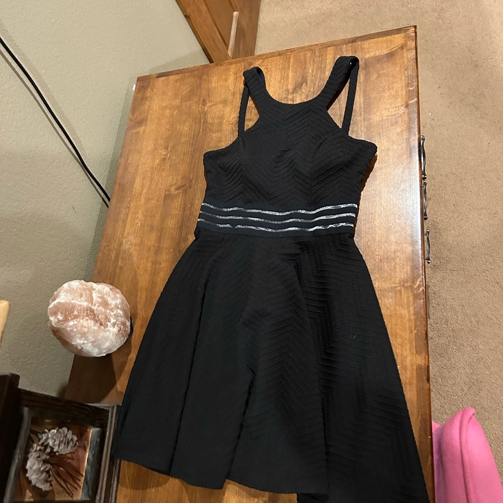 Elegant Black Sleeveless Dress